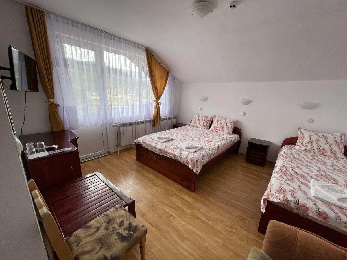Family Hotel Panorama Sŭrnitsa Exteriör bild