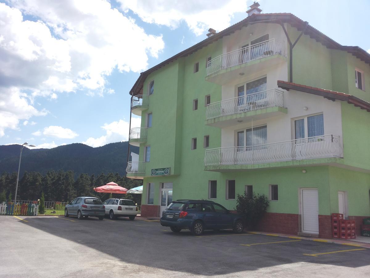 Family Hotel Panorama Sŭrnitsa Exteriör bild